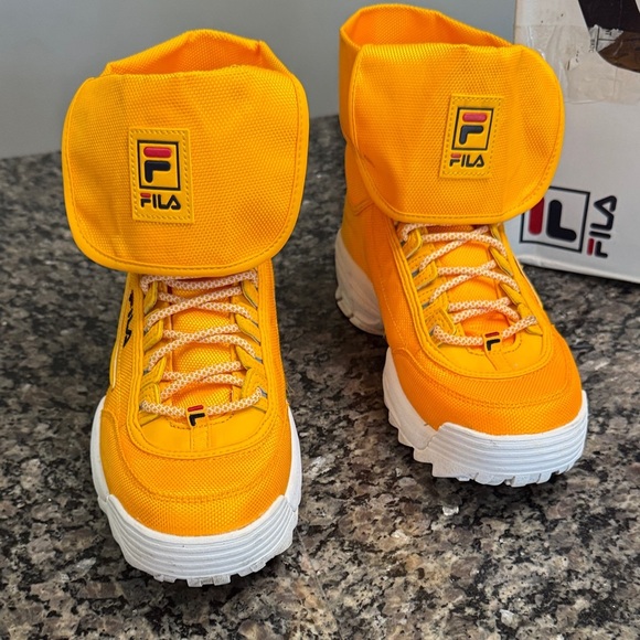 Fila Women's disruptor Ballistic citrus Sneakers Vibrant Orange EUC 11 - Picture 3 of 15
